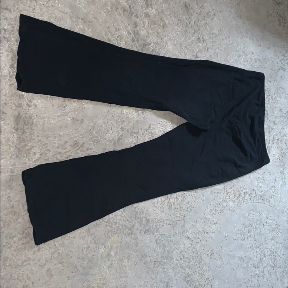 Size large old navy black maternity leggings